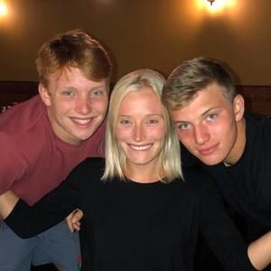 Meet your Posher, Leslie